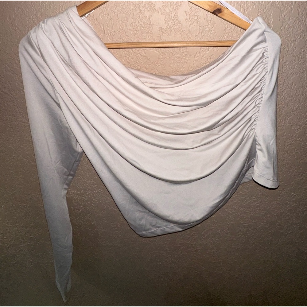H&M off the shoulder beige blouse